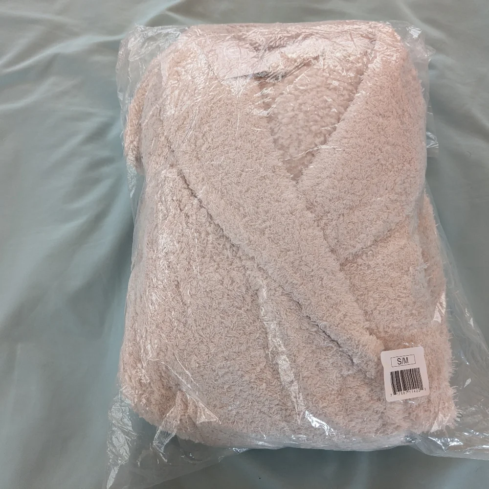 Ulta bath robe - Picture 1 of 5